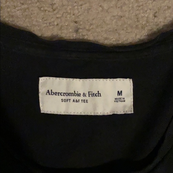 Medium sized T-shirt - Picture 2 of 2